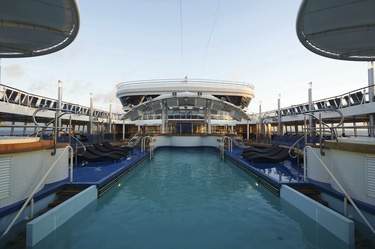 NCL Norwegian Dawn Oasis Pool Deck 1.jpeg